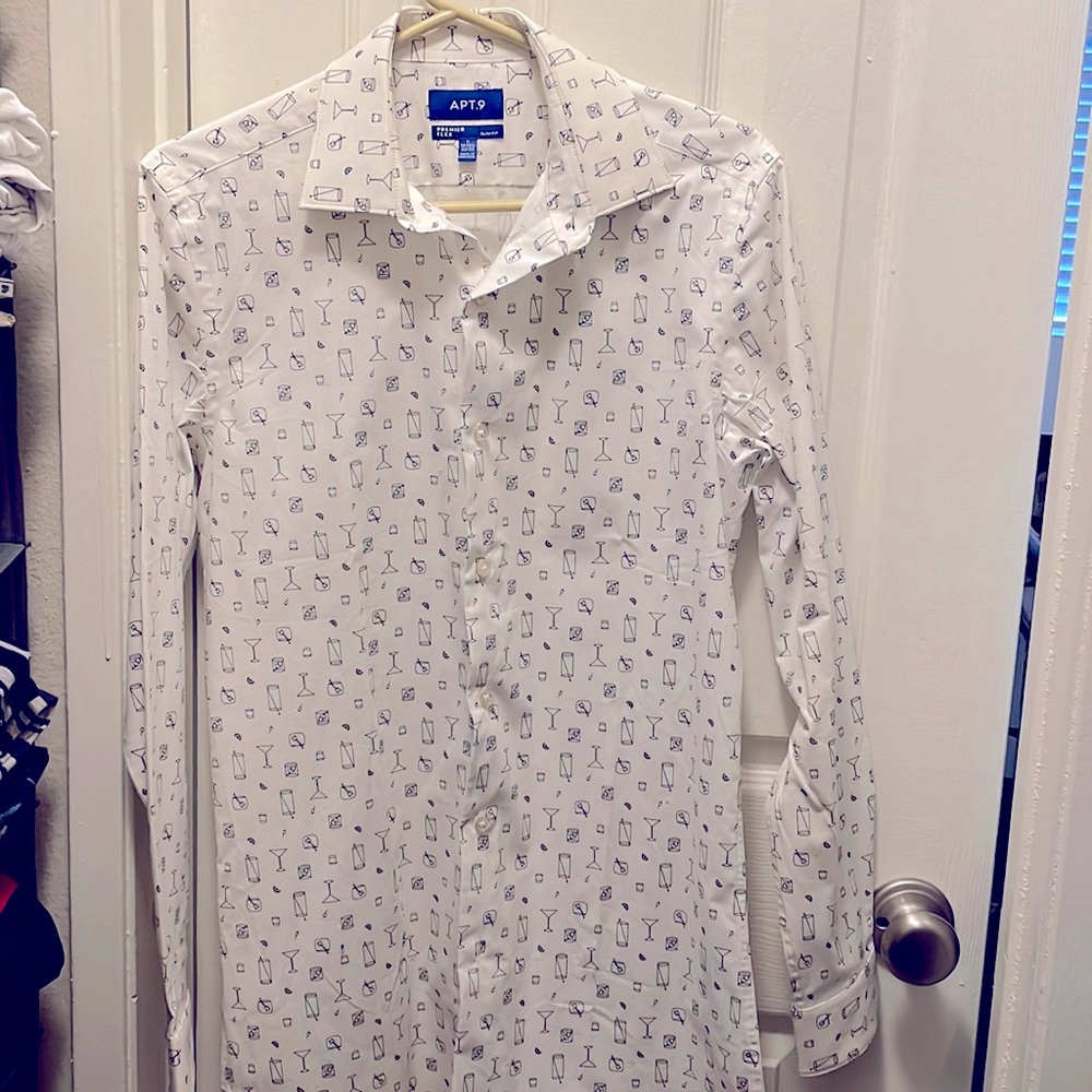 APT 9 shirt size small